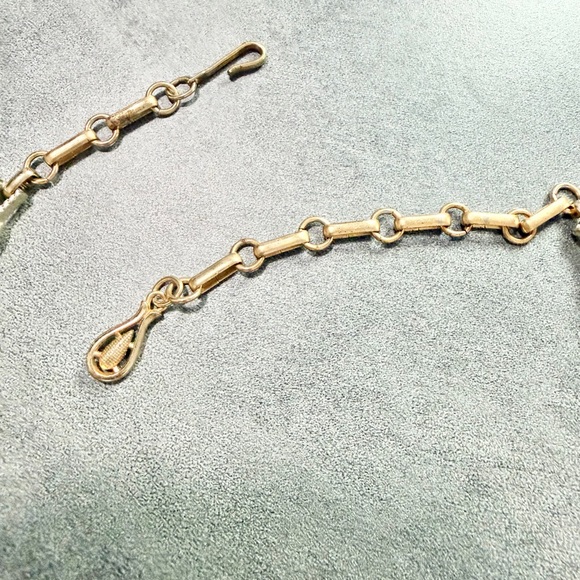 Vintage Coro Light Gold Tone Wing Link Statement Necklace - Women Jewelry - Picture 5 of 5